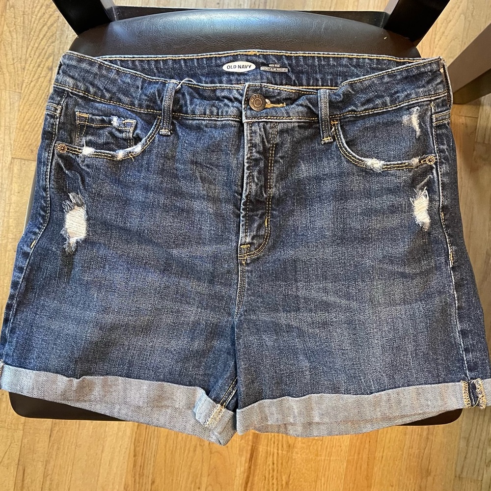 Old Navy distressed denim shorts